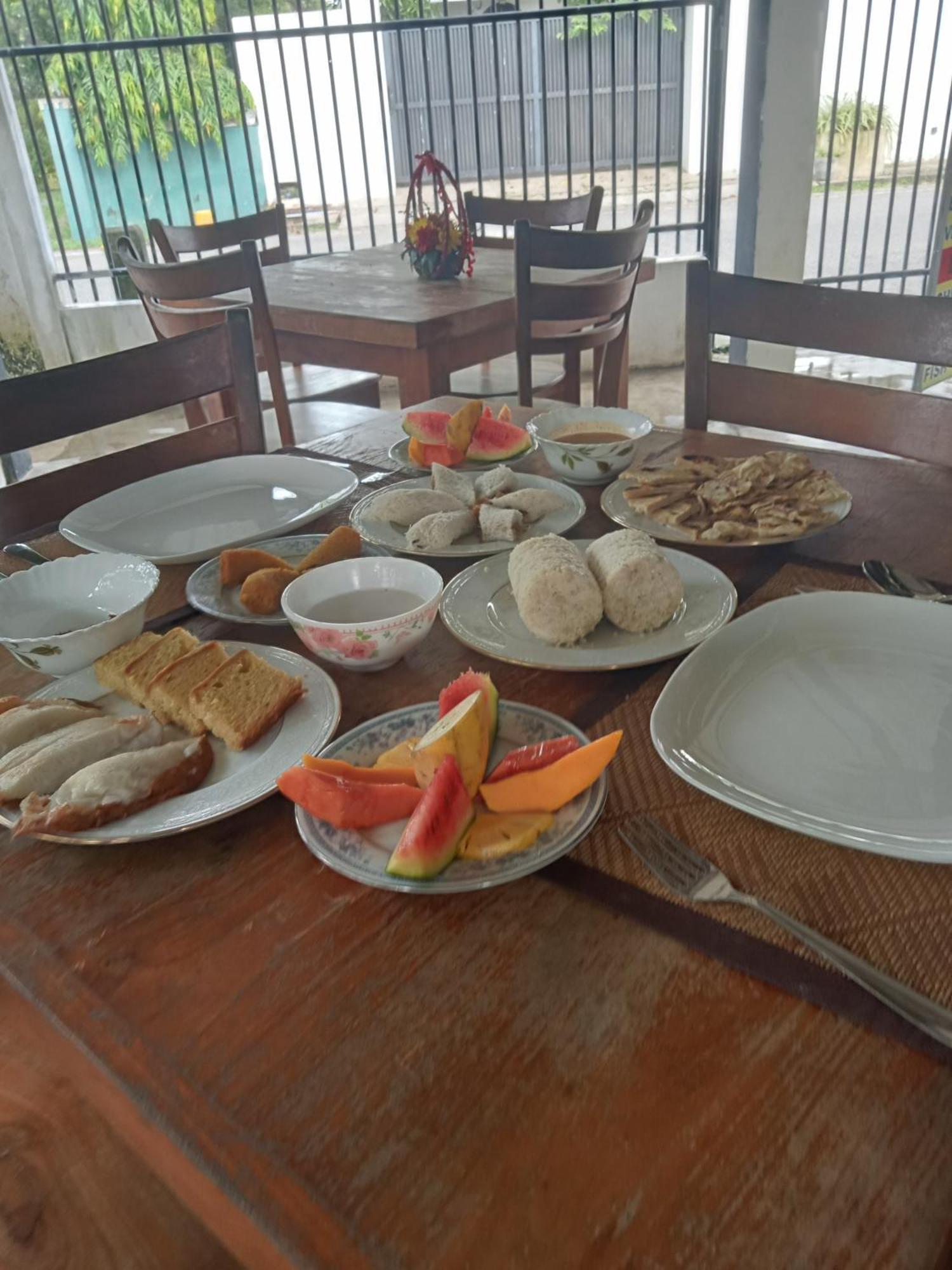 Negombo Royal Villa By Hotel Oviniru Kültér fotó